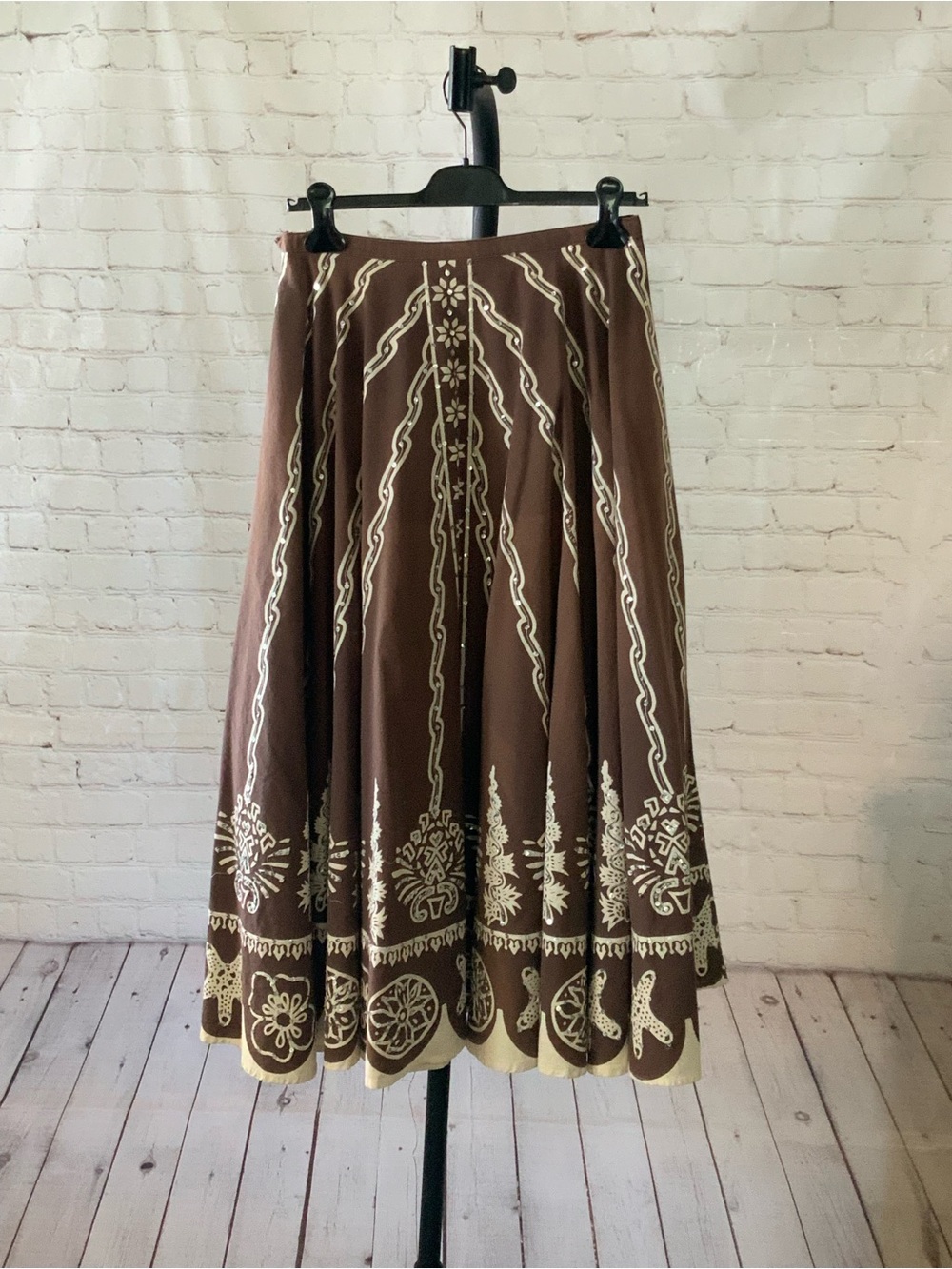 ❤️VINTAGE-Inspired Brown Full SKIRT  with Cream Embroidery